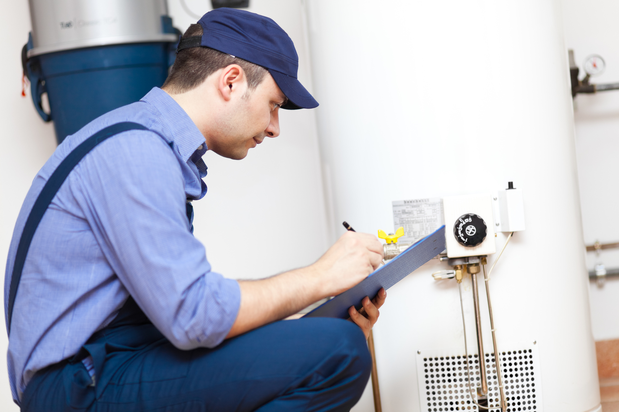 Expert Strategies for Repairing and Replacing Your Garage Door Bottom Panel